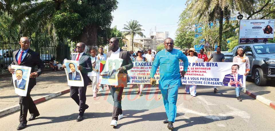 Douala : marche de soutien au chef de l’Etat Douala : marche de soutien au chef de l’Etat
