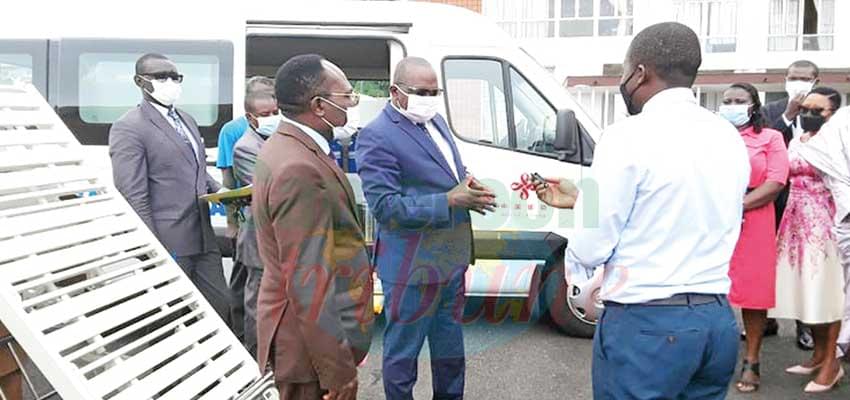 South West : Buea Regional Hospital Receives Medical Equipment