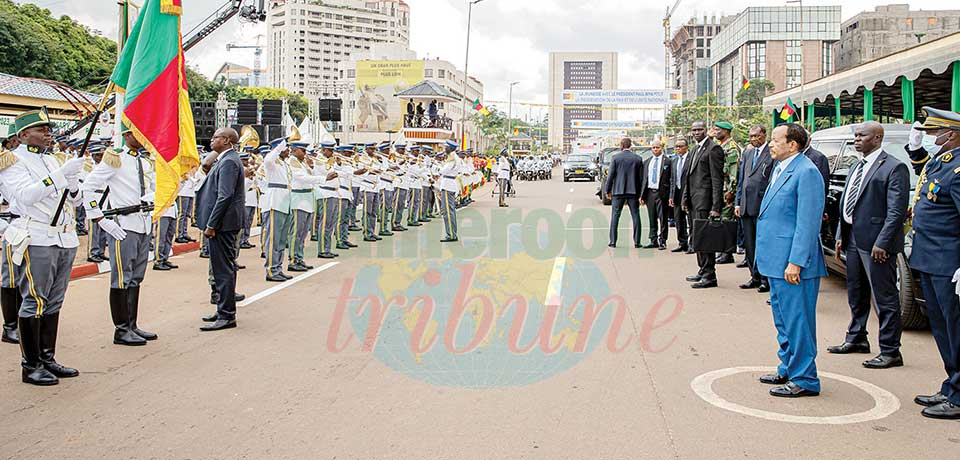 President Paul Biya last Saturday at the 20th May Boulevard in downtown Yaounde chaired a colourful military and civilian march past for festivities marking the country’s Unitary State. President Paul Biya last Saturday at the 20th May Boulevard in downtown Yaounde chaired a colourful military and civilian march past for festivities marking the country’s Unitary State.