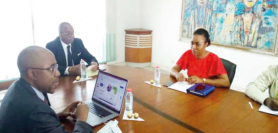 Tête-à-tête for the development of the private sector. Tête-à-tête for the development of the private sector.