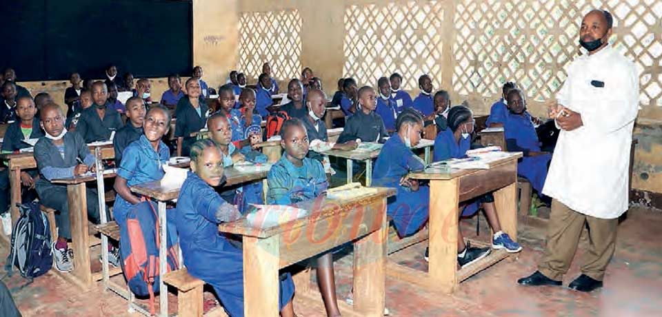 Lycées et collèges : les « bleus » essayent de s’adapter Lycées et collèges : les « bleus » essayent de s’adapter