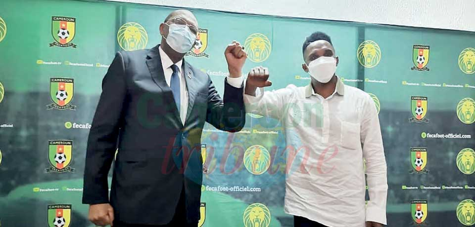 Seidou Mbombo Njoya officially handing over to Eto’o Fils.