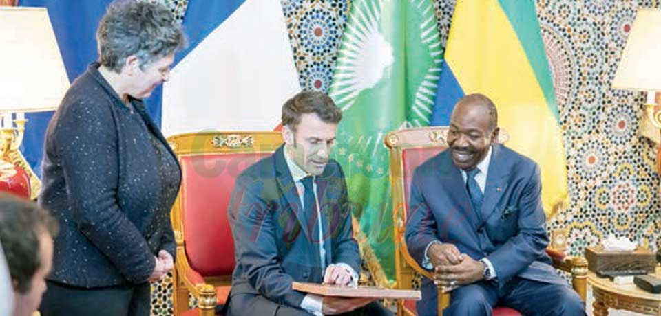 France-Afrique : une tournée africaine aux multiple enjeux