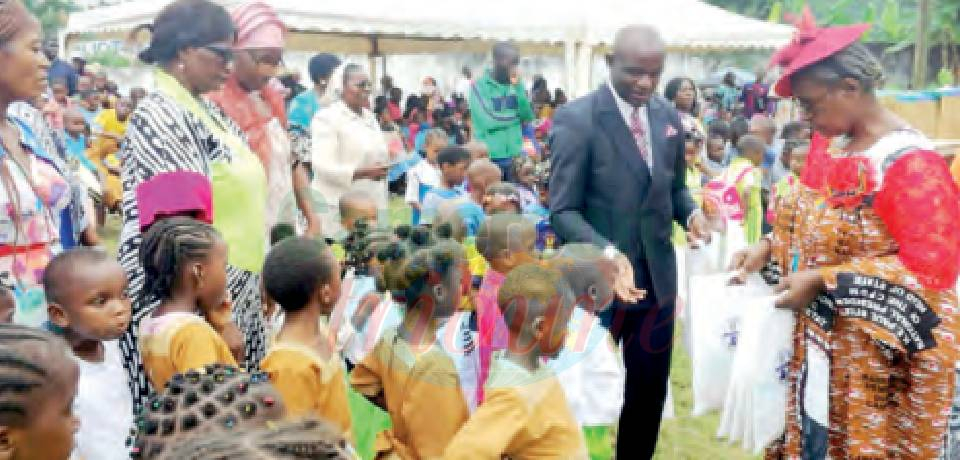 Centre: Des kits scolaires à gogo