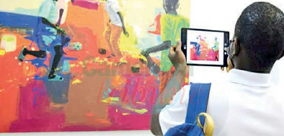 Une dizaine d’artistes s’inscrivent dans la mouvance de la CAN à la galerie Annie Kadji à Douala jusqu’au 9 février 2022.