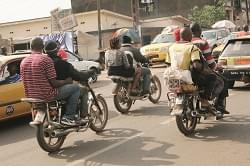 Yaoundé: des motos-taxis s’entêtent