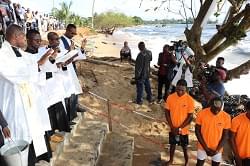 Kribi : la plage de Ngoyè-Mouamié sanctifiée Kribi : la plage de Ngoyè-Mouamié sanctifiée