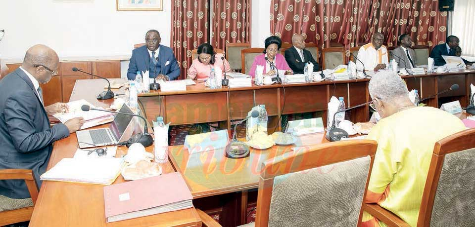 Members of the board of directors in serenity to ensure the proper functioning of the structure. Members of the board of directors in serenity to ensure the proper functioning of the structure.
