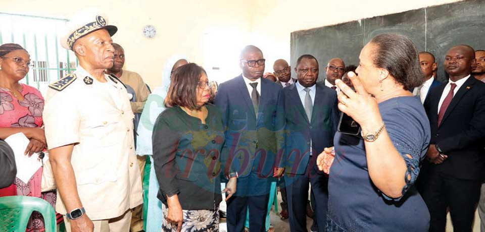 The visit permitted the Minister and her delegation to warn school owners going against the laws. The visit permitted the Minister and her delegation to warn school owners going against the laws.