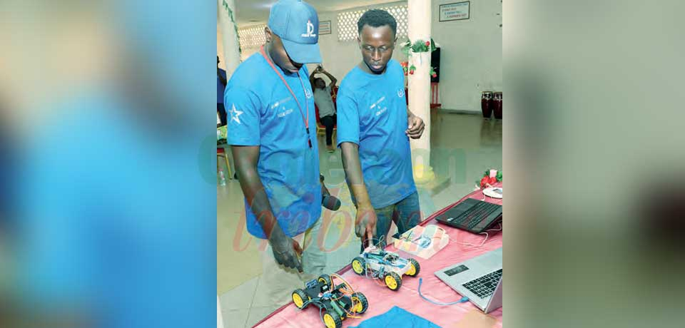 Electrotechnique : des jeunes à l’école Electrotechnique : des jeunes à l’école