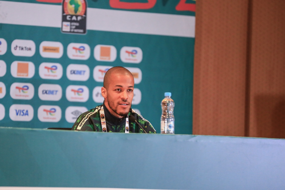 William Paul Ekong, capitaine des super Eagles du Nigeria. William Paul Ekong, capitaine des super Eagles du Nigeria.