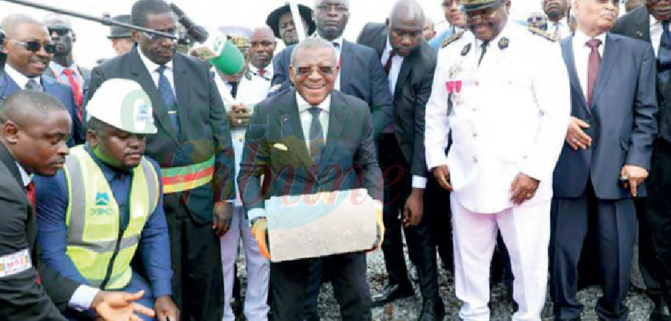 Kempinski Shekinah Palace: Le PM pose la première pierre