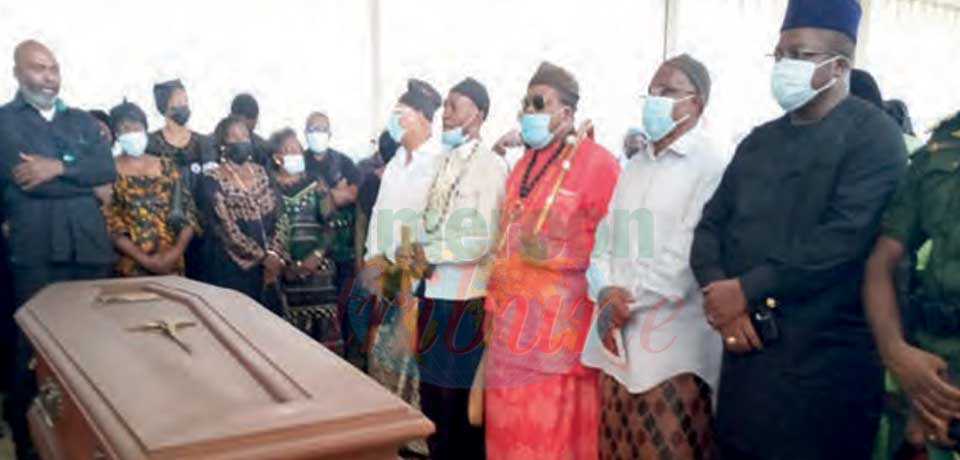 Governor Samuel Dieudonnné Ivaha Diboua paid tribute to the fallen politician. Governor Samuel Dieudonnné Ivaha Diboua paid tribute to the fallen politician.