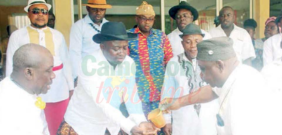 Limbe : Wovia Chiefdom Pays Homage To the town City Mayor Limbe : Wovia Chiefdom Pays Homage To the town City Mayor