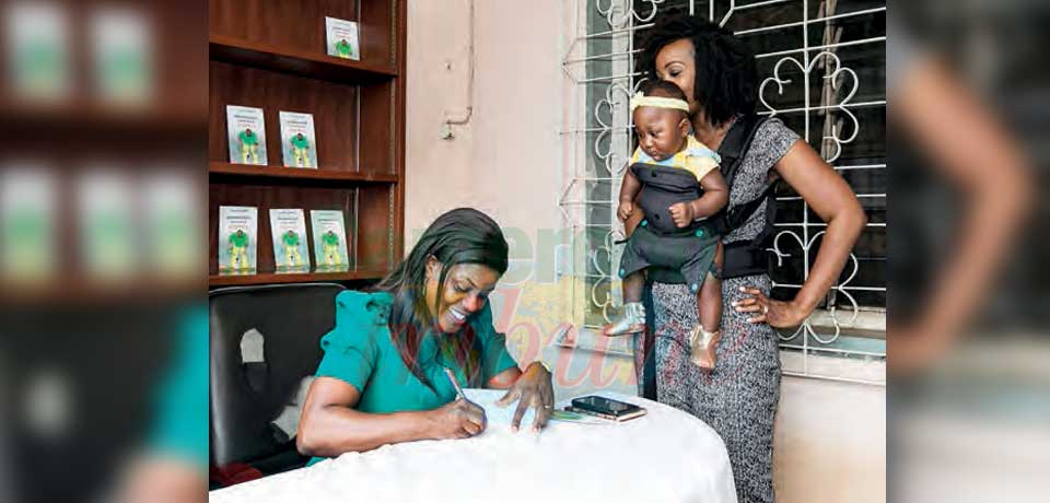 Le roman « Devenir adulte sans mode d’emploi » de l’auteur Pamielle Kamdem a été récemment dévoilé à Yaoundé.