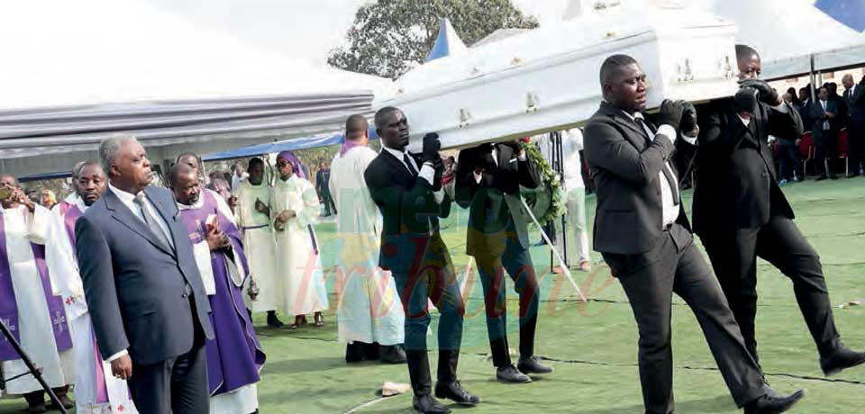 La fille du ministre de la Communication, René Emmanuel Sadi, repose désormais à Yoko, dans le département du Mbam-et-Kim, région du Centre.