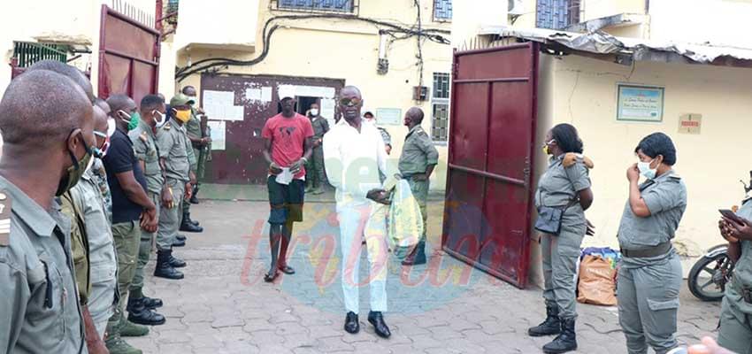 Presidential Clemency : 608 Inmates Freed From Douala Prison Presidential Clemency : 608 Inmates Freed From Douala Prison