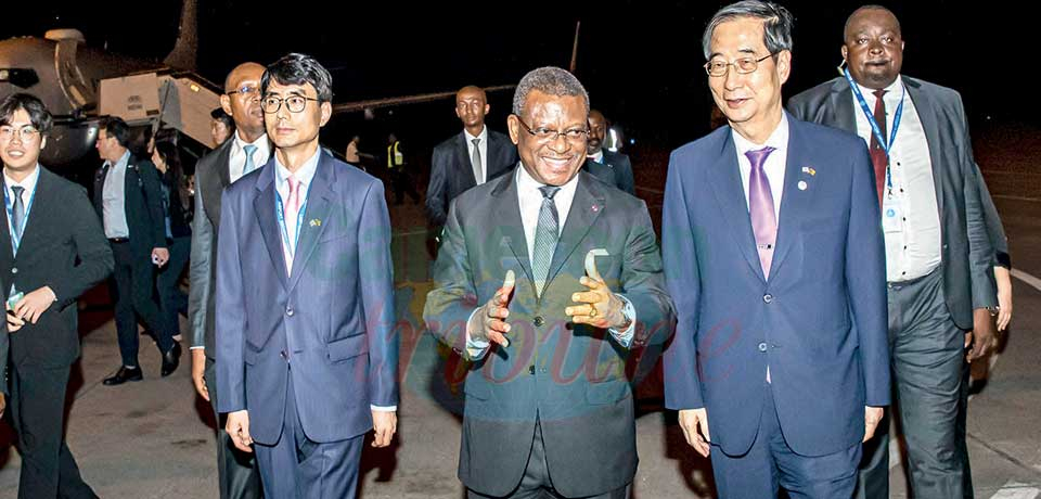 Cameroon-South Korea : PM Han Duck-Soo In Yaounde