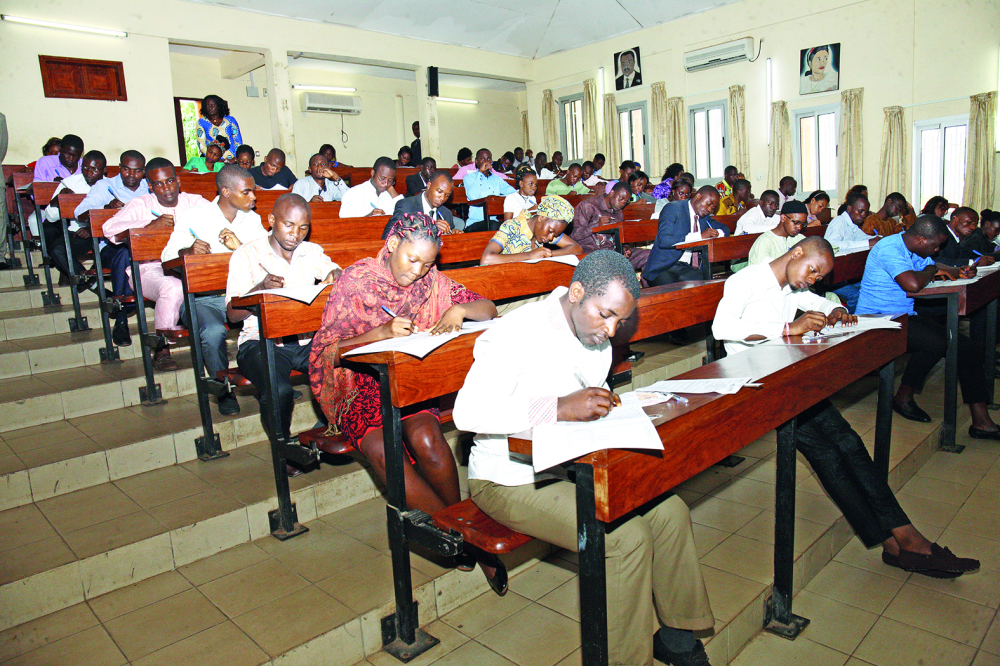 Students Eyeing Foreign Universities Students Eyeing Foreign Universities