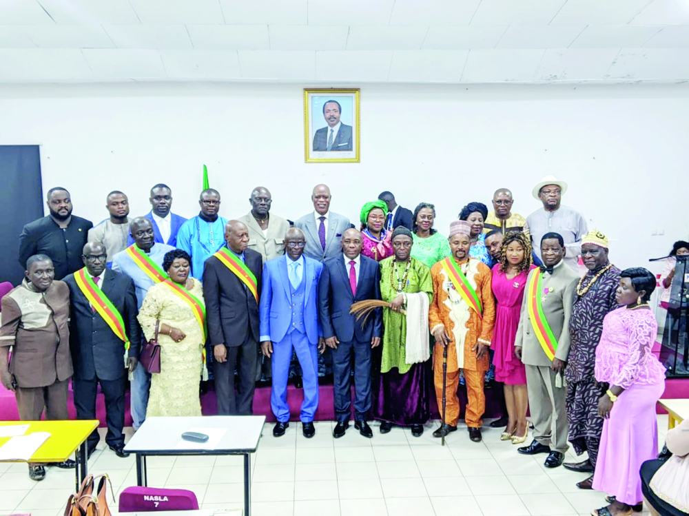 Officials at the installation ceremony of the Secretary General.