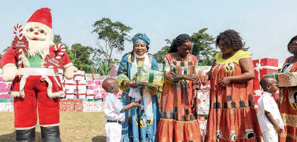 Fondation Chantal Biya : le père Noël à Memiam