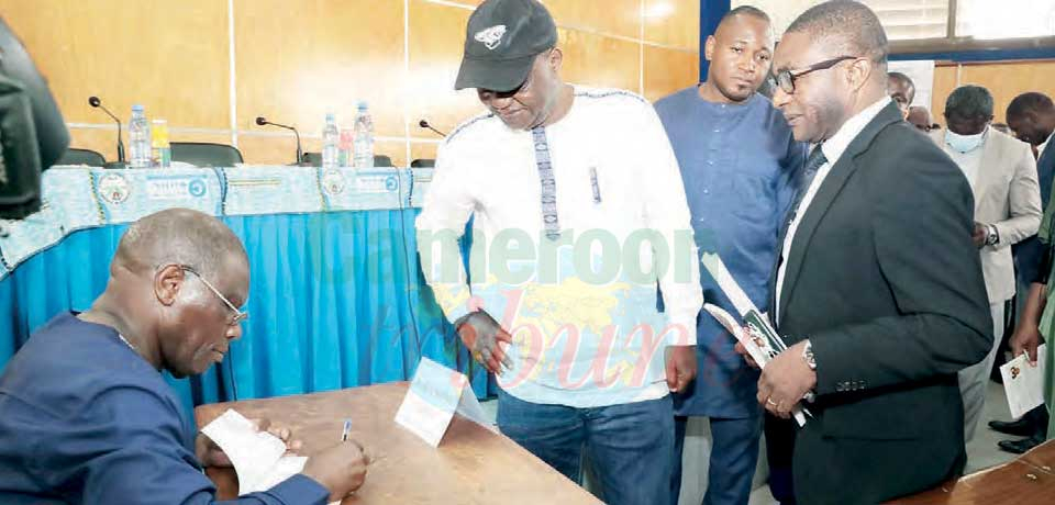 L’auteur propose les armes morales pour soigner le football camerounais. L’auteur propose les armes morales pour soigner le football camerounais.