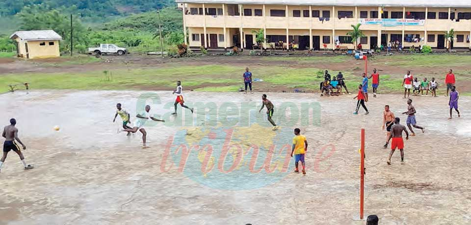 Du foot salle pour meubler la journée de repos.