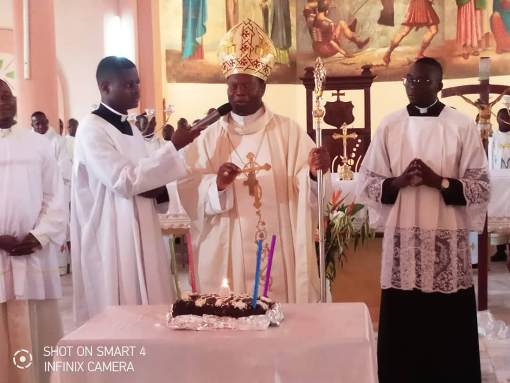 L’An 6 du sacre de Mgr Philippe Alain Mbarga célébré avec faste, le 8 décembre dernier, à Ebolowa.