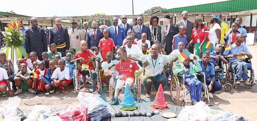 Minister Mouelle Kombi donated sports equipment to the boarders of the CNRPH. Minister Mouelle Kombi donated sports equipment to the boarders of the CNRPH.