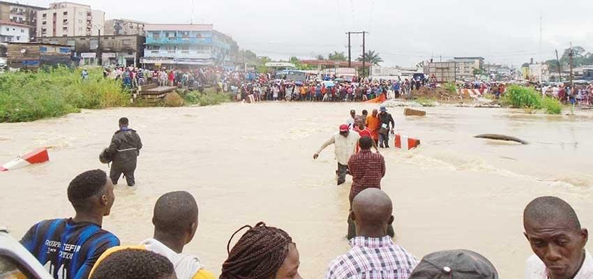 Une digue pour combattre les inondations Une digue pour combattre les inondations