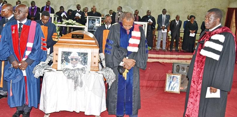 Obsèques: le Pr. Joël Moulen repose à Ngog Mapubi Obsèques: le Pr. Joël Moulen repose à Ngog Mapubi