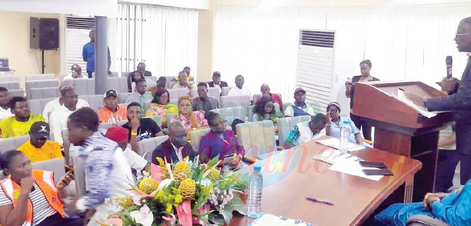 Développement local: Dialogue citoyen à Douala III