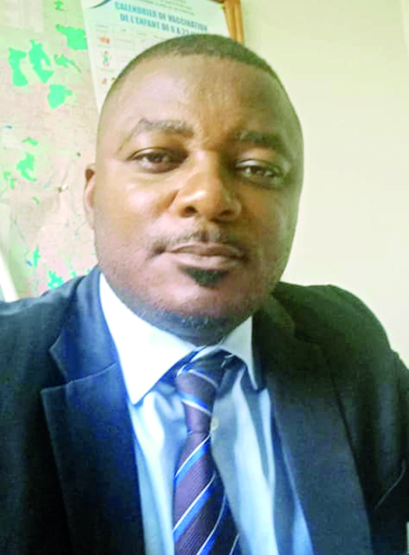 Dr Brice Edzoa Essomba, chef d’unité vaccination du Système de gestion d’incident Covid-19, Centre. Dr Brice Edzoa Essomba, chef d’unité vaccination du Système de gestion d’incident Covid-19, Centre.