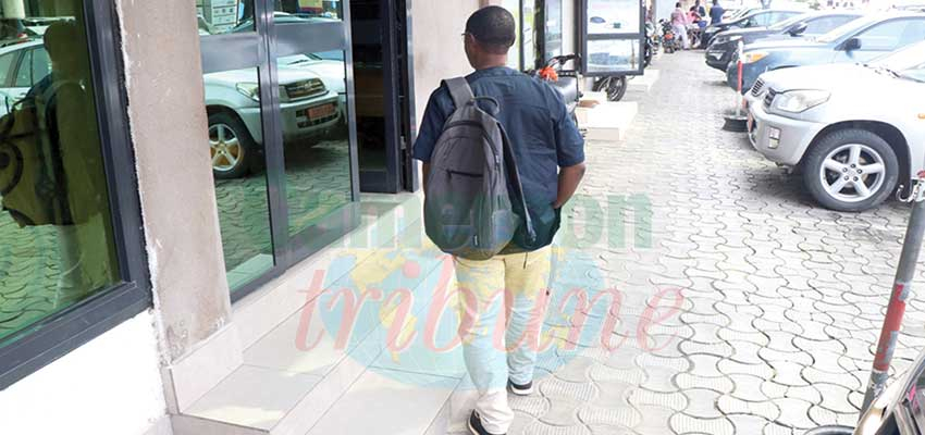 Public Places : Governor Prohibits Bags