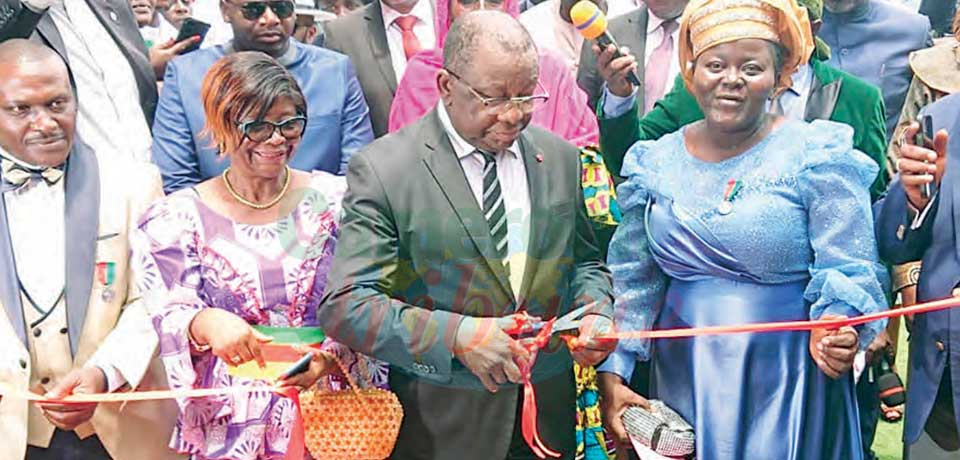 La cérémonie d’inauguration du complexe Foumi a été présidée jeudi par Luc Magloire Mbarga Atangana, ministre du Commerce.