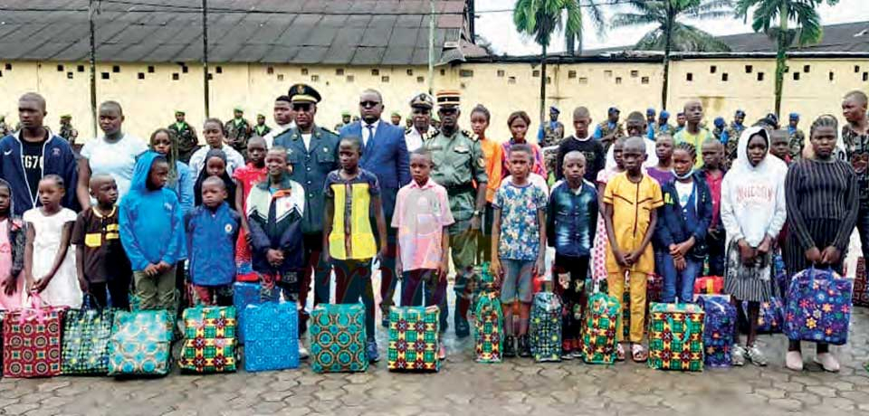 Defence Forces : 50 Children Receive Didactic Material