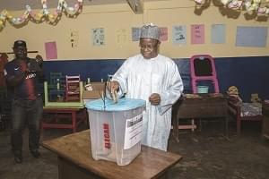 Maurice Kamto au quartier Etoudi