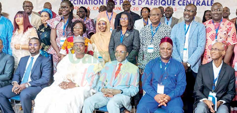 Annonce faite lors de la clôture jeudi de la réunion des directeurs des programmes élargis de vaccination de l’Afrique centrale, tenue du 17 au 20 juillet à Douala. Annonce faite lors de la clôture jeudi de la réunion des directeurs des programmes élargis de vaccination de l’Afrique centrale, tenue du 17 au 20 juillet à Douala.