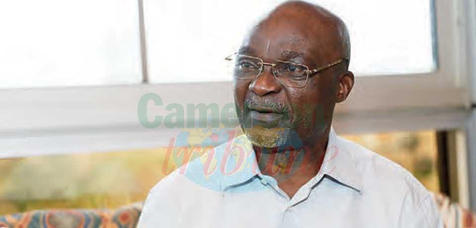 Roger Milla, ancien footballeur. Roger Milla, ancien footballeur.