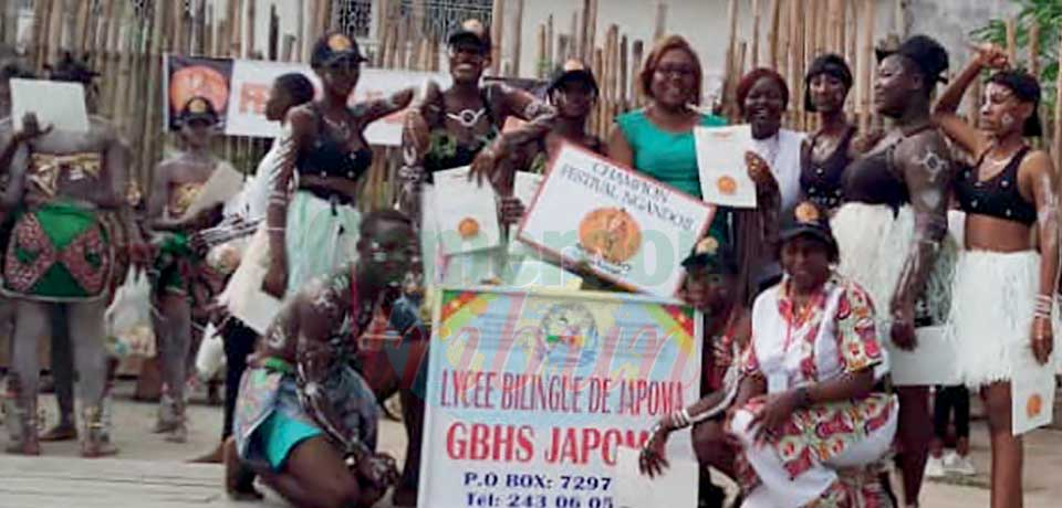 Festival Ngando : le lycée bilingue de Japoma vainqueur