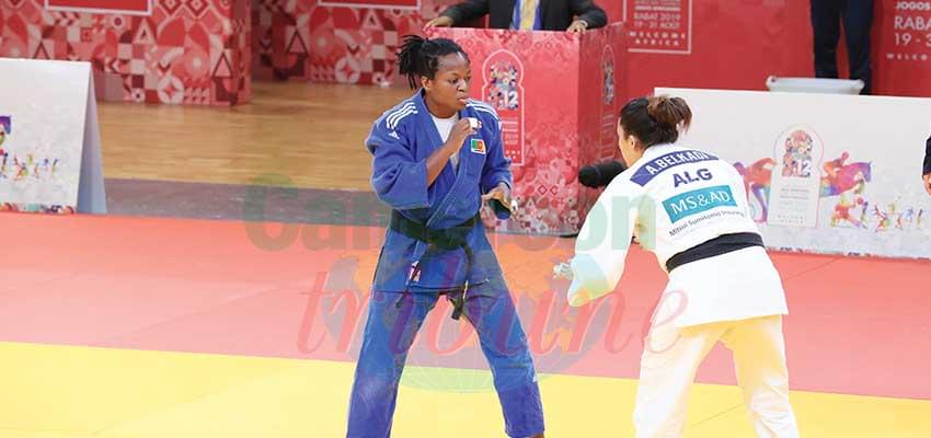 Hélène Wezeu Dombeu offre la première médaille en or de la Cameroon olympic Team.