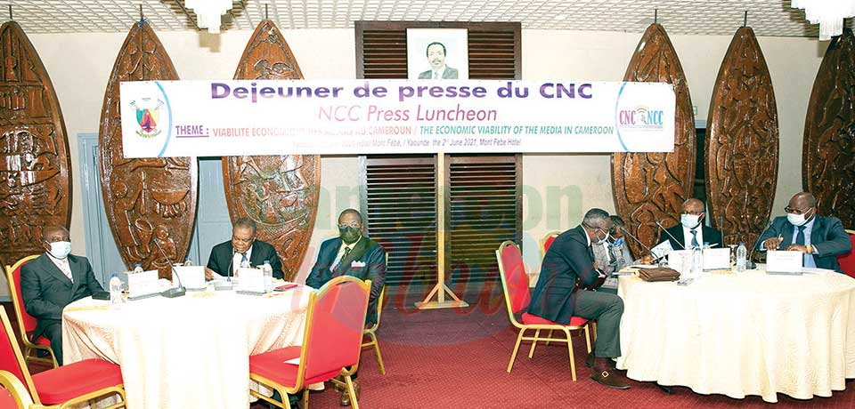 Viabilité des entreprises de presse : des solutions en débat Viabilité des entreprises de presse : des solutions en débat