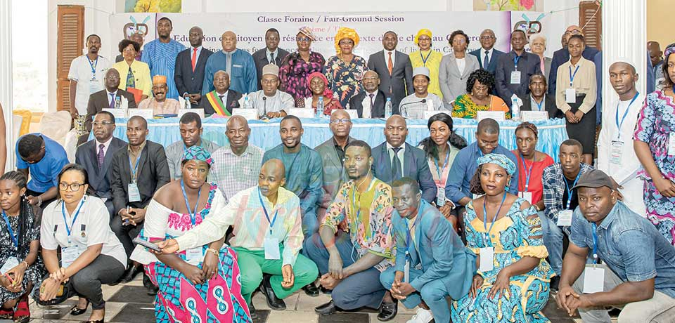 Une classe foraine s’est ouverte hier, à l’initiative de l’Ecole citoyenne et politique de Yaoundé, en présence de la vice-présidente de l’Assemblée nationale, Mary Meboka.