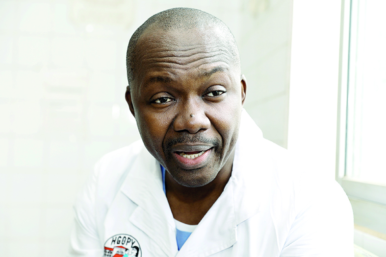 Pr. Faustin Mouafo Tambo, chef de service de chirurgie pédiatrique à l’Hôpital gynéco-obstétrique et pédiatrique de Yaoundé.