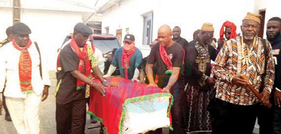 Obsèques Anicet Ekane: La dépouille à Douala