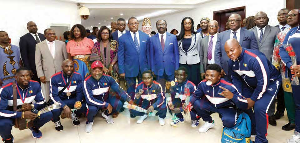 Le ministre des Sports et de l’Education physique, Narcisse Mouelle Kombi a présidé mercredi dernier au Paposy la cérémonie de réception des athlètes récemment médaillés.