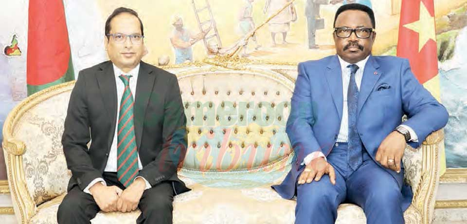 Cameroon-Bangladesh : High Commissioner Hands Credentials