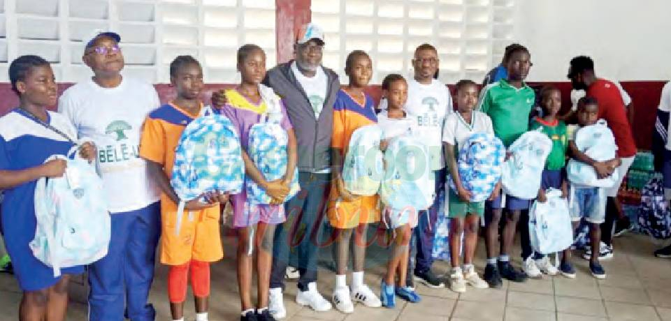 Douala IV: Des kits scolaires pour 150 élèves