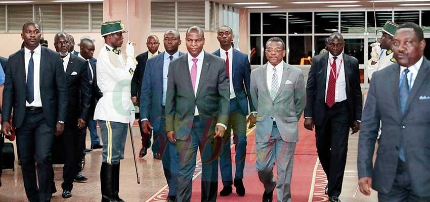 Le PM, chef du gouvernement souhaitant la bienvenue au président centrafricain vendredi dernier.