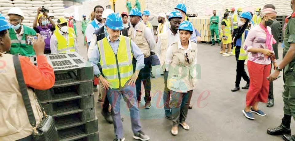 Humanitarian Activity : US Ambassador Visit Storage facility